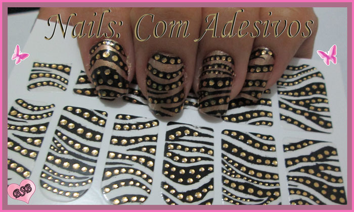 Nails Com adesivos